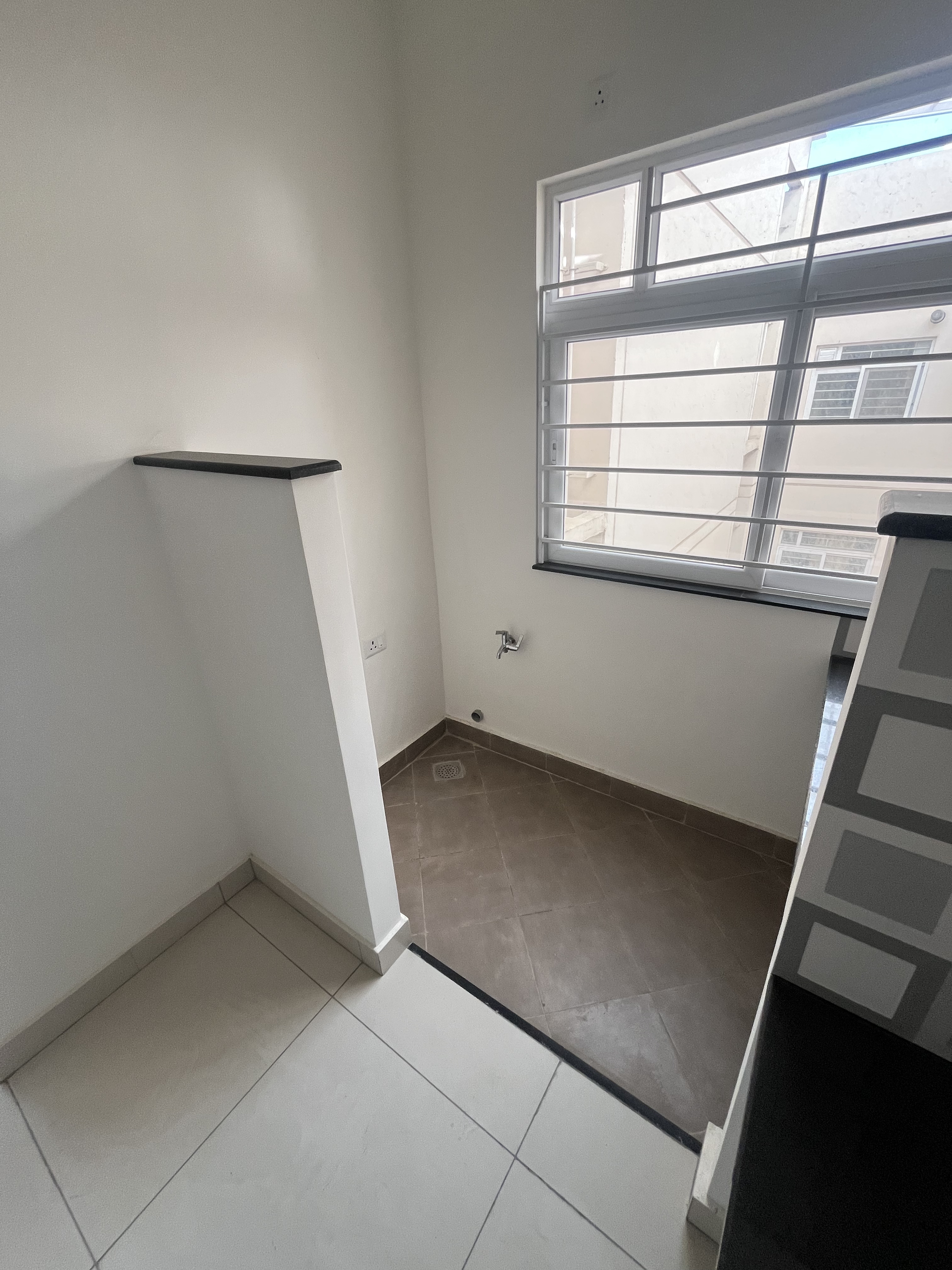 2 BHK Penthouse - Gated Society 4