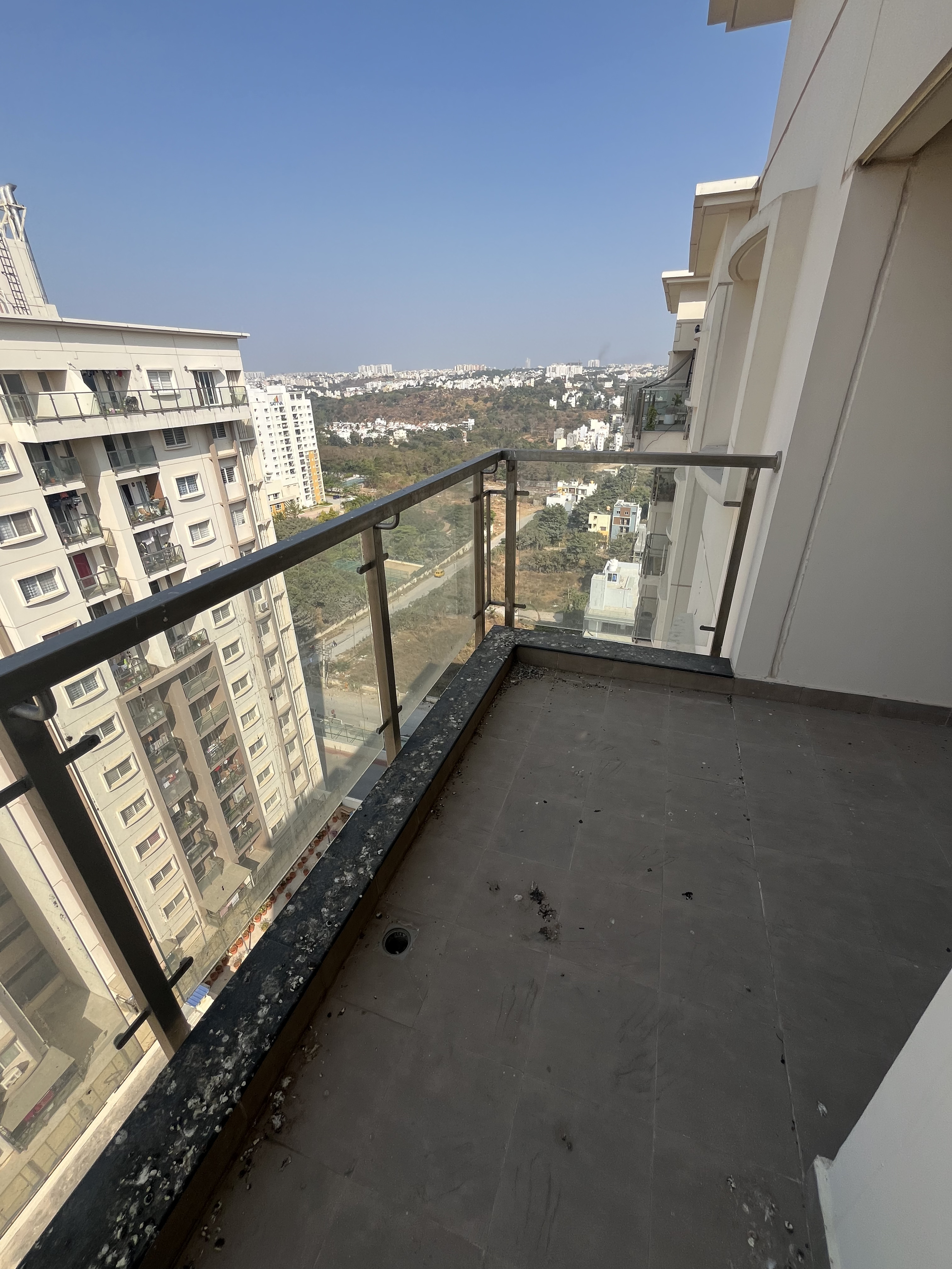 2 BHK Penthouse - Gated Society 6