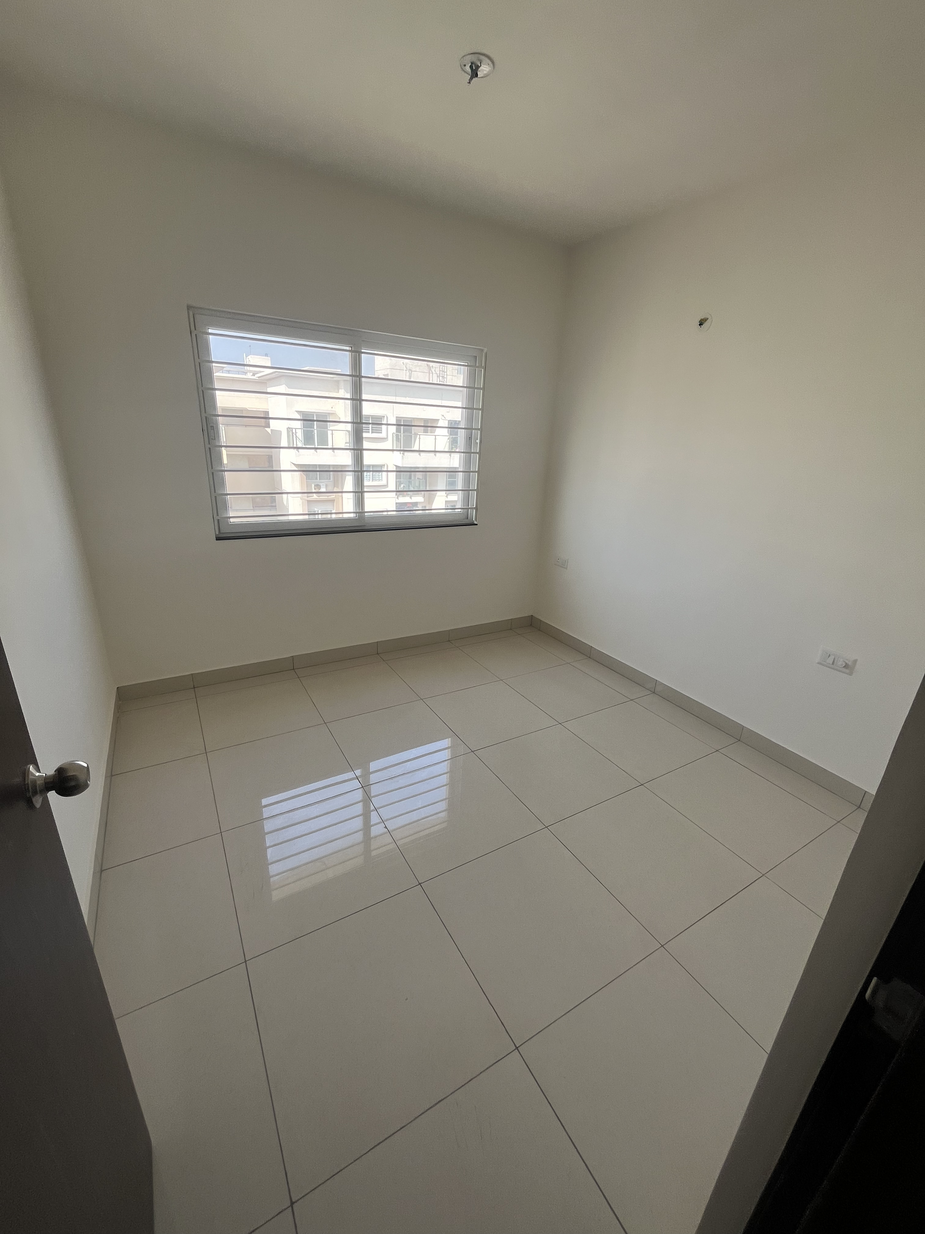 2 BHK Penthouse - Gated Society 7