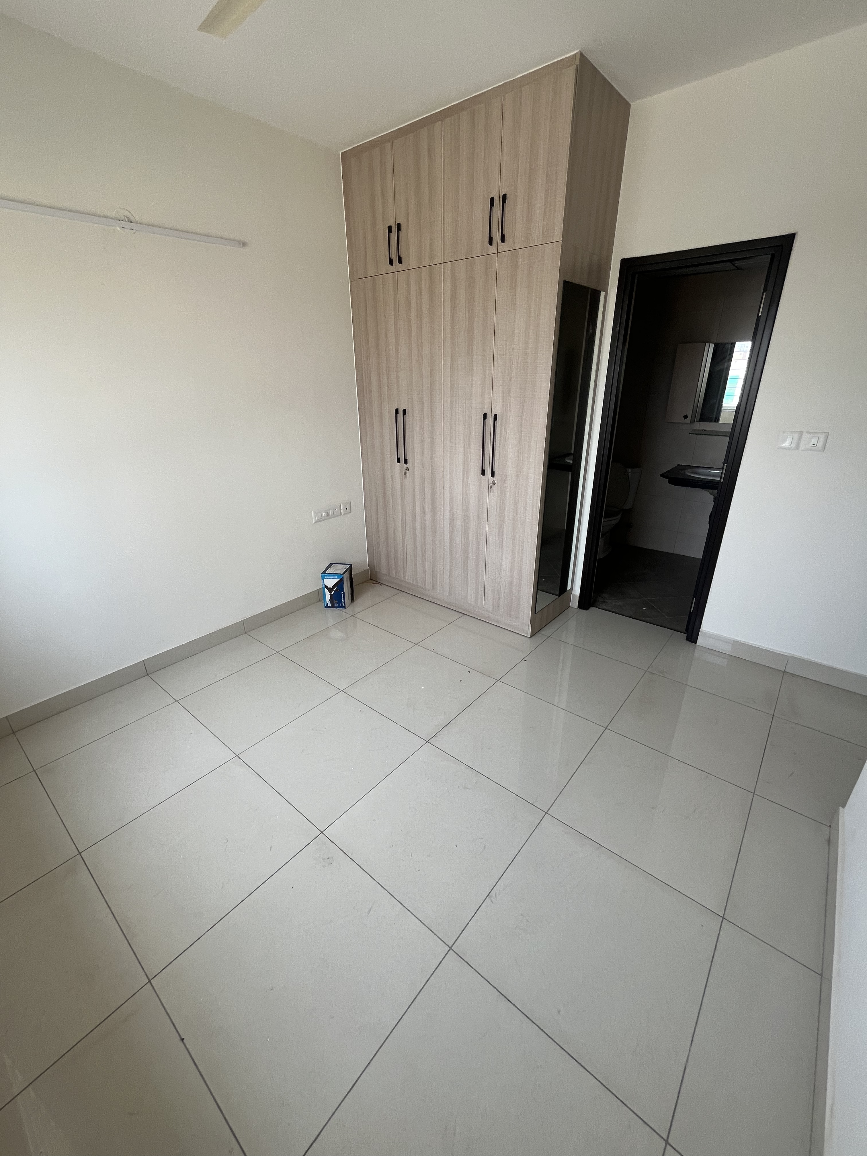 2 BHK Apartment - Gated Society 6